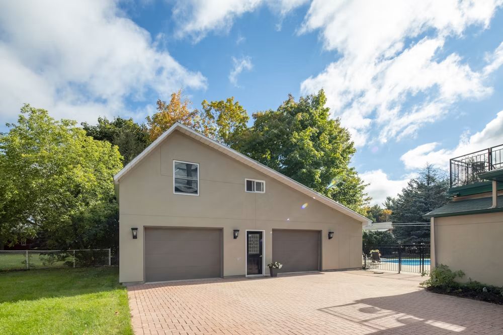 Detached residential garage